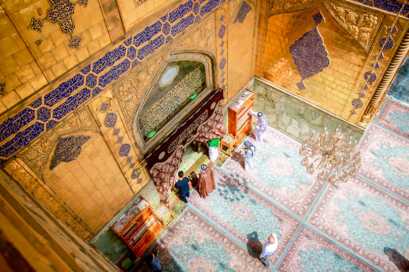 "صيغة دون معنى"... نهمُ الكلام المجانيّ على المنابر