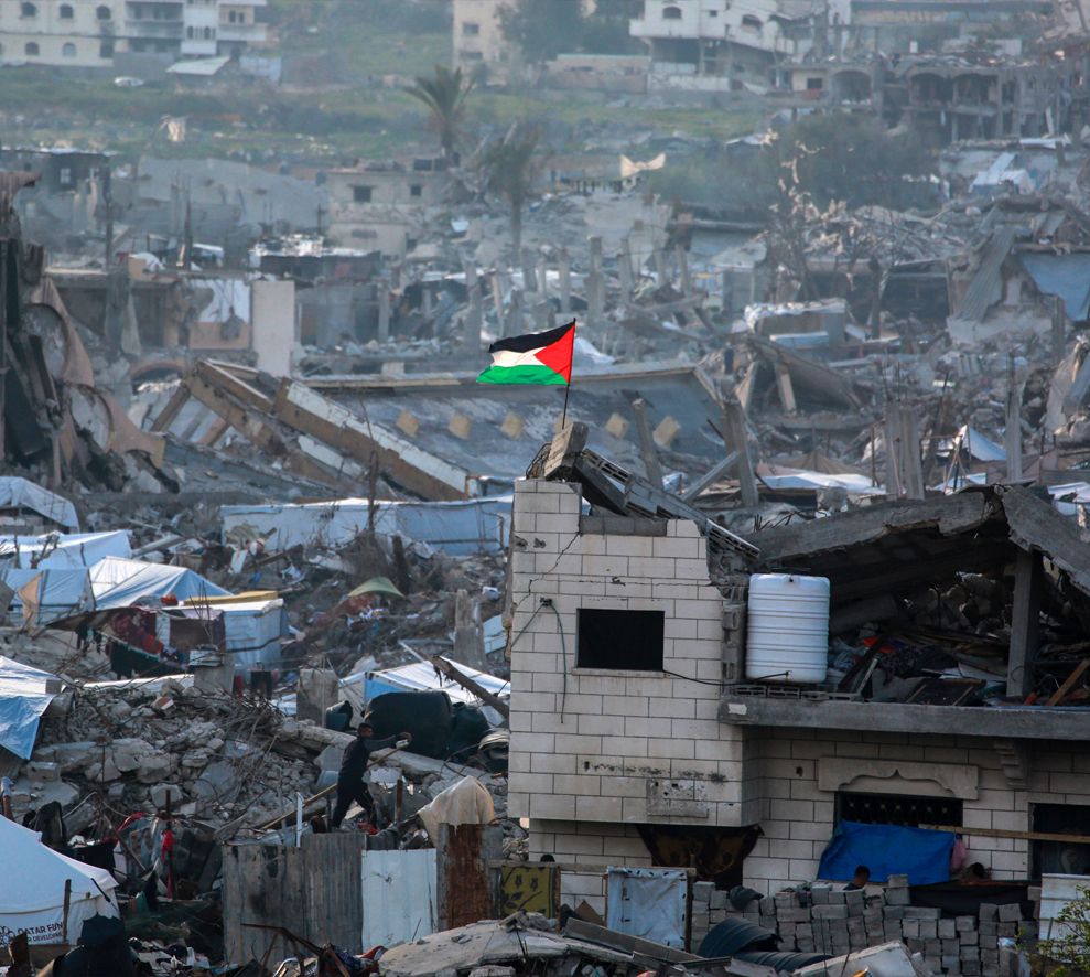 Gaza&rsquo;s Society: Roles and Effectiveness in Light of the Political and Security Vacuum