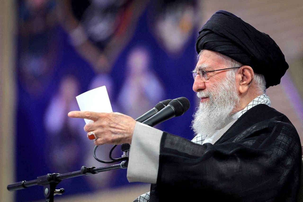  What Does the Iranian Supreme Leader&rsquo;s Announcement of Conditional Pardons Indicate?